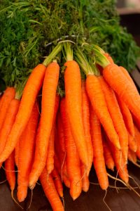 calopsitas podem comer cenoura