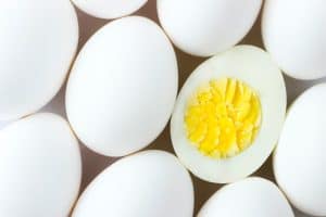 क्या कॉकटेल अंडे खा सकते हैं