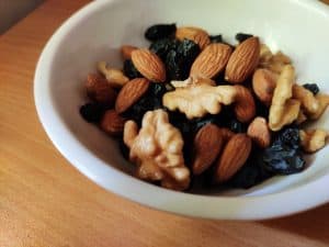 Can Cockatiels Eat Nuts