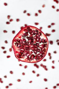Can Cockatiels Eat Pomegranate